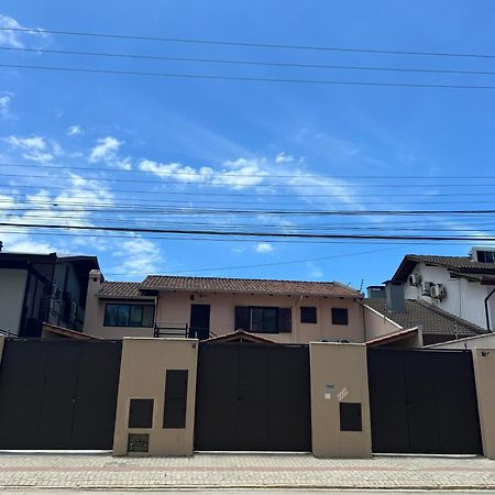 Casa Na Praia Frente Mar 01 포르토벨로 외부 사진